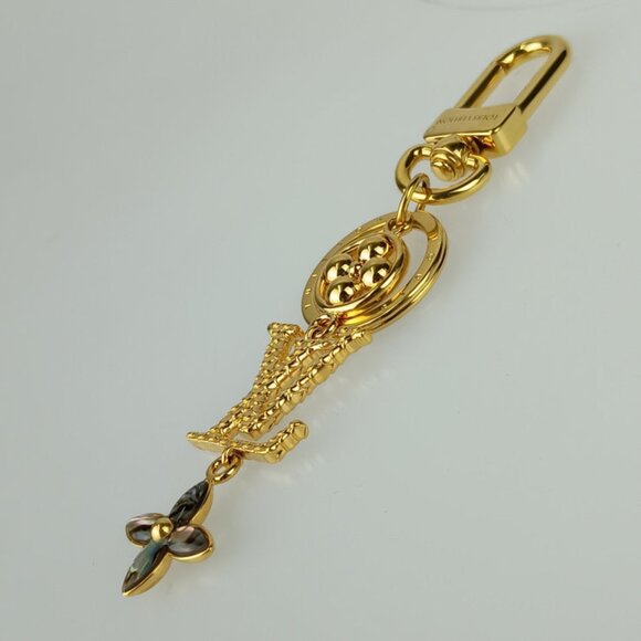 LOUIS VUITTON Gold Keyring - Picture 2 of 7